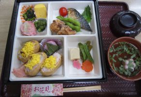 お花見弁当