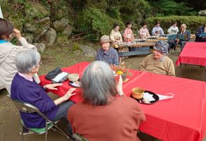 感謝の野点と琴の調べ